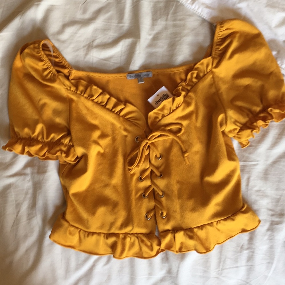 Cute! Yellow top